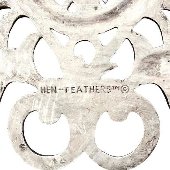 Hen Feathers Vintage Shabby Chic Wall Plant Candle Holder - Picture 6 of 11